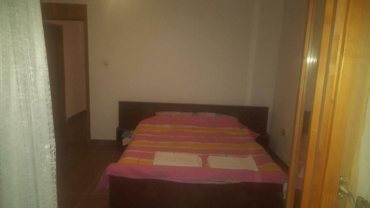 Darinka Aparthotel Ulcinj Quarto foto